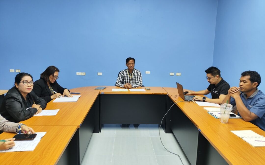 การประชุมการดูแล รับ–ส่งนักแสดง เพื่อเตรียมความพร้อมในการจัดงาน  คณะเทคโนโลยีอุตสาหกรรม มหาวิทยาลัยราชภัฏสุรินทร์ จัดการประชุมการดูแลและรับ–ส่งนักแสดง เพื่อเตรียมความพร้อมในการจัดงาน เทศกาลแลกเปลี่ยนวัฒนธรรม ครั้งที่ 2 : ประเทศไทย – CEF